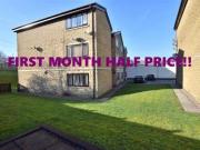 2 Bedrooms Flat for rent in Village Court, Whitworth OL12