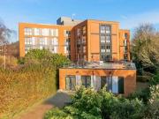 2 Bedrooms Flat for rent in Vista House, Lincoln Road,...