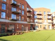 2 Bedrooms Flat for rent in Walnut Tree Close, Guildford GU1