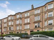 2 Bedrooms Flat for rent in Walton Street, Glasgow G41