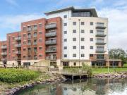 2 Bedrooms Flat for rent in Waterside, St James Court...