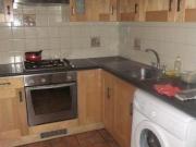 2 Bedrooms Flat for rent in Wellfield Road, Streatham SW16