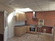 2 Bedrooms Flat for rent in Wellingborough Road,...