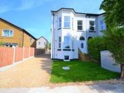 2 Bedrooms Flat for rent in Wellington Road, Eccles,...