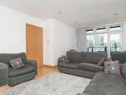 2 Bedrooms Flat for rent in Western Habour Way,...