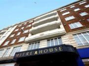 2 Bedrooms Flat for rent in Western Road, Brighton BN1
