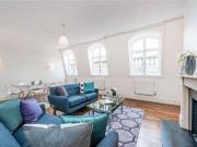 2 Bedrooms Flat for rent in Weymouth Mews, London W1G