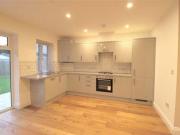 2 Bedrooms Flat for rent in Whitton Road, Hounslow,...