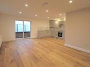 2 Bedrooms Flat for rent in Whitton Road, Hounslow,...
