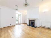 2 Bedrooms Flat for rent in Winchester Road, Swiss...