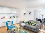 2 Bedrooms Flat for rent in Winston Way, Ilford, Ilford IG1