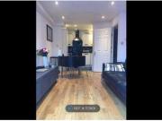 2 Bedrooms Flat for rent in Wolverton, Milton Keynes MK12