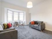 2 Bedrooms Flat for rent in Woodlands Drive, Woodlands,...