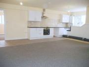 2 Bedrooms Flat for rent in Woodway Lane, Walsgrave On...