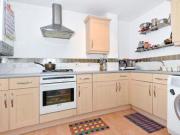 2 Bedrooms Flat for rent in Wye Gardens, High Wycombe HP12 2 Bedrooms Flat for rent in Wye Gardens, High Wycombe HP12