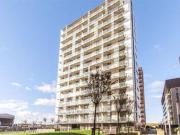 2 Bedrooms Flat for sale in 1/2, Meadowside Quay Walk,...
