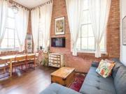 2 Bedrooms Flat for sale in 60 Fairfield Road, London E3