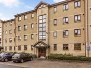 2 Bedrooms Flat for sale in 9/4 St Clair Avenue, Easter...