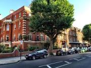 2 Bedrooms Flat for sale in Beautiful Elgin Avenue,...