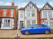 2 Bedrooms Flat for sale in Boston Avenue, Southend On...