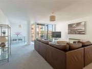 2 Bedrooms Flat for sale in Branch Road, London E14