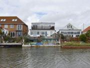 2 Bedrooms Flat for sale in Brighton Road, Lancing, West...