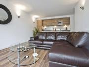 2 Bedrooms Flat for sale in Brindley Road, Manchester M16