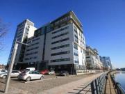 2 Bedrooms Flat for sale in Castlebank Place, Glasgow...