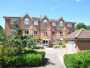 2 Bedrooms Flat for sale in Chancel Mansions,...