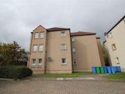 2 Bedrooms Flat for sale in Chiefs Close, Kirkcaldy,...