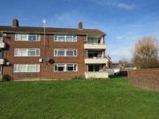 2 Bedrooms Flat for sale in Churchill Court, Wilton,...