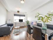 2 Bedrooms Flat for sale in City View House, Bethnal...