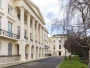 2 Bedrooms Flat for sale in Clarence Terrace, London NW1