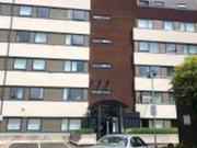2 Bedrooms Flat for sale in Clayton Road, Hayes UB3