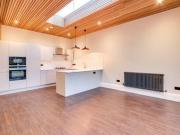 2 Bedrooms Flat for sale in Clifftown Parade, Southend...