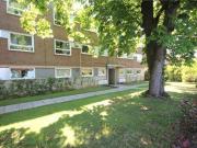 2 Bedrooms Flat for sale in Croft Lodge, Barton Road,...