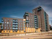 2 Bedrooms Flat for sale in Cross Green Lane, Leeds LS9