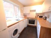 2 Bedrooms Flat for sale in Croxley Rise, Maidenhead,...