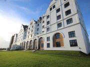 2 Bedrooms Flat for sale in Dolphin Lodge, Grand Avenue,...
