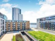 2 Bedrooms Flat for sale in Douglas House, Ferry Court,...