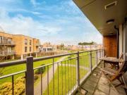 2 Bedrooms Flat for sale in Elder Court, Mead Lane,...