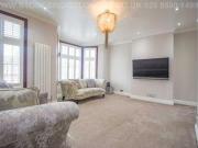 2 Bedrooms Flat for sale in Elgin Road, Seven Kings IG3