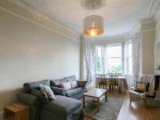 2 Bedrooms Flat for sale in Elgin Terrace, Edinburgh EH7
