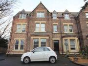 2 Bedrooms Flat for sale in Elmsley Road, Mossley Hill,...