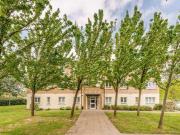 2 Bedrooms Flat for sale in Elvedon Road, Feltham TW13