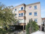 2 Bedrooms Flat for sale in Giles Street, Edinburgh EH6