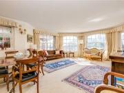 2 Bedrooms Flat for sale in Grosvenor Road, 130...