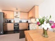 2 Bedrooms Flat for sale in Hannay House, Scott Avenue,...