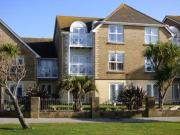 2 Bedrooms Flat for sale in Harsfold Road, Rustington,...