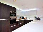 2 Bedrooms Flat for sale in Kew Bridge Road, Kew Bridge TW8